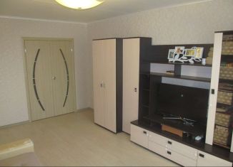 Продам 2-комнатную квартиру, 68 м2, Екатеринбург, улица Учителей, 14, улица Учителей