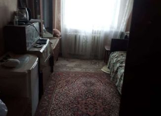 Продаю трехкомнатную квартиру, 61 м2, Новошахтинск, улица Радио