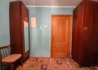 Сдается 3-комнатная квартира, 60 м2, Санкт-Петербург, улица Ленсовета, 64, метро Звёздная