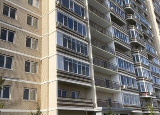 Продам 3-ком. квартиру, 66 м2, Краснодар, улица Дзержинского, 110А, микрорайон Горхутор