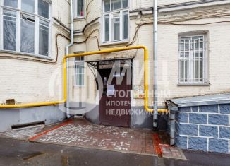 Продается двухкомнатная квартира, 45 м2, Москва, Фрунзенская набережная, 10, Фрунзенская набережная