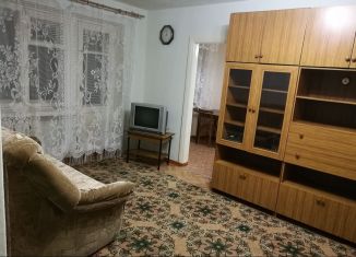 Сдается в аренду 2-ком. квартира, 60 м2, Первоуральск, улица Сантехизделий, 15