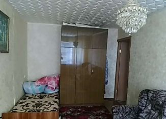 Сдается в аренду однокомнатная квартира, 30.7 м2, Рославль, улица Мичурина