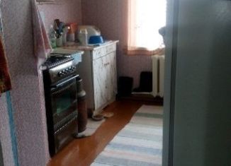 Продается трехкомнатная квартира, 58 м2, село Лугавское, улица Ленина, 19