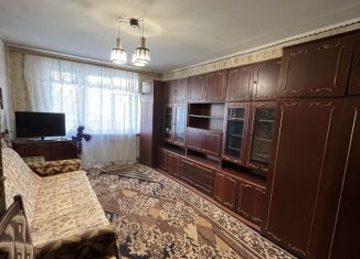Продам 3-комнатную квартиру, 70 м2, поселок городского типа Новофёдоровка, Севастопольская улица, 6