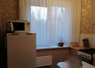 Сдается 1-комнатная квартира, 37 м2, Волгоград, улица Космонавтов, Дзержинский район