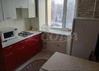 Сдается в аренду 1-ком. квартира, 30 м2, Тобольск, улица Семёна Ремезова, 3