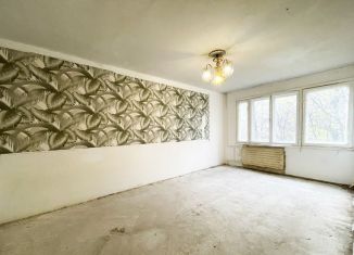 Продам 1-ком. квартиру, 32 м2, Санкт-Петербург, улица Черкасова, 6к2, метро Гражданский проспект