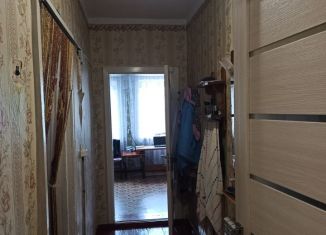 Продается двухкомнатная квартира, 48 м2, станица Саратовская, улица Ленина, 5