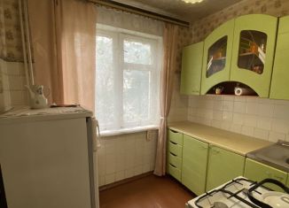 2-комнатная квартира на продажу, 46.3 м2, Луга, проспект Урицкого, 74