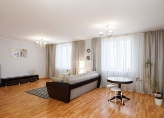 Трехкомнатная квартира в аренду, 88 м2, Екатеринбург, улица Стачек, 4, улица Стачек