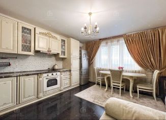 Продаю 4-комнатную квартиру, 90 м2, село Рождествено, Сиреневый бульвар, 1