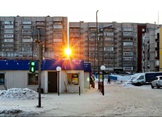 Продается двухкомнатная квартира, 55 м2, Снежногорск, микрорайон Скальный, 3