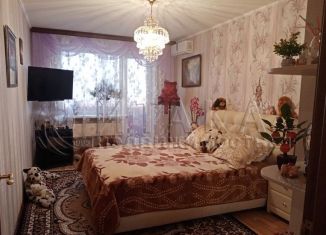 Продается трехкомнатная квартира, 74.6 м2, Луга, проспект Володарского, 46