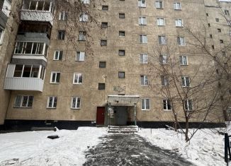 Продам 3-комнатную квартиру, 60 м2, Екатеринбург, улица Кузнецова, 14, улица Кузнецова