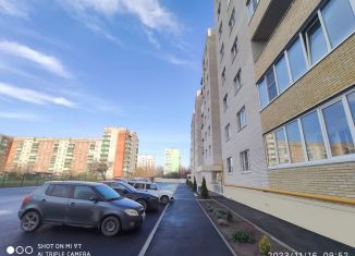 Продажа 2-комнатной квартиры, 72.1 м2, Таганрог, улица Чехова, 359В