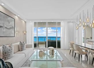 Продаю 1-комнатную квартиру, 42 м2, посёлок городского типа Сириус, Голубая улица, 13