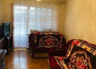 Продается 3-комнатная квартира, 61.4 м2, Владикавказ, улица Генерала Дзусова, 34, 14-й микрорайон