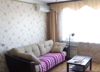 Продам 1-комнатную квартиру, 38 м2, Тверь, улица Коробкова, 12, Центральный район