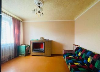 Продам 3-ком. квартиру, 56 м2, Армавир, улица Шаумяна, 6/6