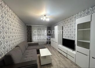 Сдам 2-ком. квартиру, 50 м2, Смоленск, улица Кирова, 25А, Ленинский район