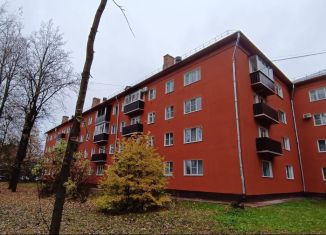 Продам 2-ком. квартиру, 42.8 м2, Великие Луки, проспект Гагарина, 59