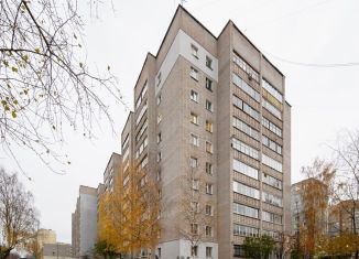 Продам трехкомнатную квартиру, 63.1 м2, Кировская область, Хлыновская улица, 20