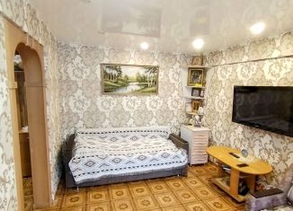 Продаю 2-ком. квартиру, 45 м2, Северск, улица Крупской, 6