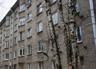 Продам трехкомнатную квартиру, 56 м2, Санкт-Петербург, набережная Чёрной речки, 26, метро Старая Деревня