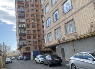 Продам 1-комнатную квартиру, 64 м2, Дагестан, улица Эльзы Ибрагимовой, 27А