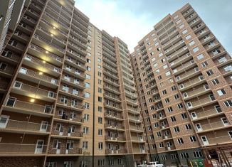 Продается 3-ком. квартира, 72.2 м2, Грозный, улица Мамсурова, 1