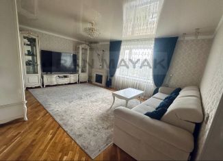 Продажа 3-ком. квартиры, 82 м2, Майкоп, Пионерская улица, 53