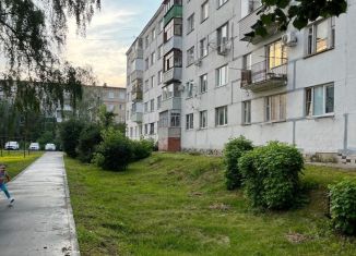 Продается 4-ком. квартира, 60 м2, Московская область, Октябрьская улица, 4