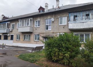 Продажа 2-ком. квартиры, 44 м2, поселок городского типа Товарково, Октябрьская улица, 10