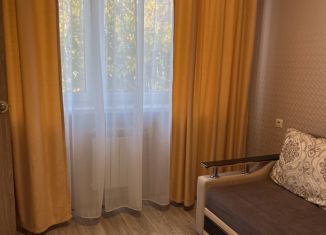 Сдаю в аренду 2-ком. квартиру, 60 м2, Сочи, улица Худякова, 3