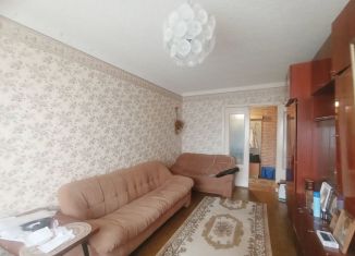 Продажа трехкомнатной квартиры, 65 м2, Оренбургская область, улица Чкалова, 33