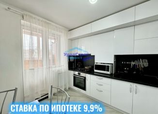 Продам двухкомнатную квартиру, 60.4 м2, Октябрьский, улица Кувыкина, 35/3