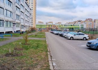 Продажа 1-ком. квартиры, 45 м2, Череповец, Ленинградская улица, 47