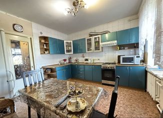 Продам трехкомнатную квартиру, 87 м2, Аксай, улица Вартанова, 14