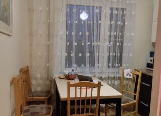 Продаю 3-ком. квартиру, 70 м2, Владикавказ, Московская улица, 54