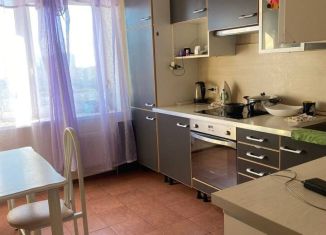 Сдам в аренду 2-ком. квартиру, 54 м2, Санкт-Петербург, улица Ивана Фомина, 7к3, метро Парнас