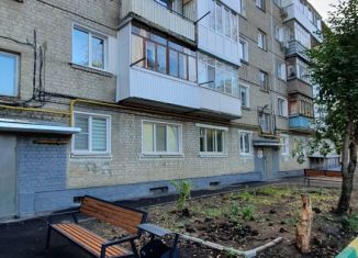 Продажа 3-ком. квартиры, 59.2 м2, Саратов, улица имени В.И. Загороднева, 12