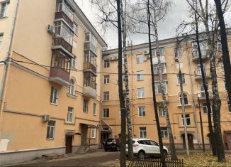 Сдается двухкомнатная квартира, 55 м2, Ярославская область, улица Свободы, 95