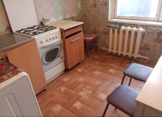 Сдаю в аренду 2-ком. квартиру, 45 м2, Волжский, проспект Дружбы, 58