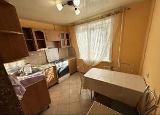 Сдаю 2-комнатную квартиру, 50 м2, Хабаровск, улица Герцена, 19