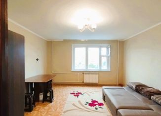 Сдается двухкомнатная квартира, 70 м2, Реутов, улица Войтовича, 3