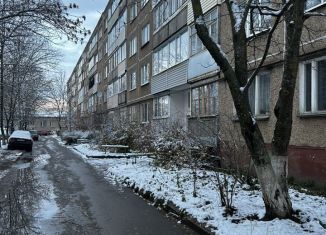 Продам двухкомнатную квартиру, 54 м2, Бологое, Заводской микрорайон, 10