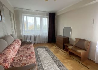 Сдаю в аренду трехкомнатную квартиру, 55 м2, Армавир, улица Ефремова, 85А