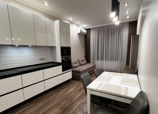 Сдам 2-ком. квартиру, 75 м2, Москва, Ярцевская улица, 34к2