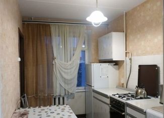 Сдача в аренду 2-ком. квартиры, 42 м2, Москва, Зеленодольская улица, 15к1, район Кузьминки